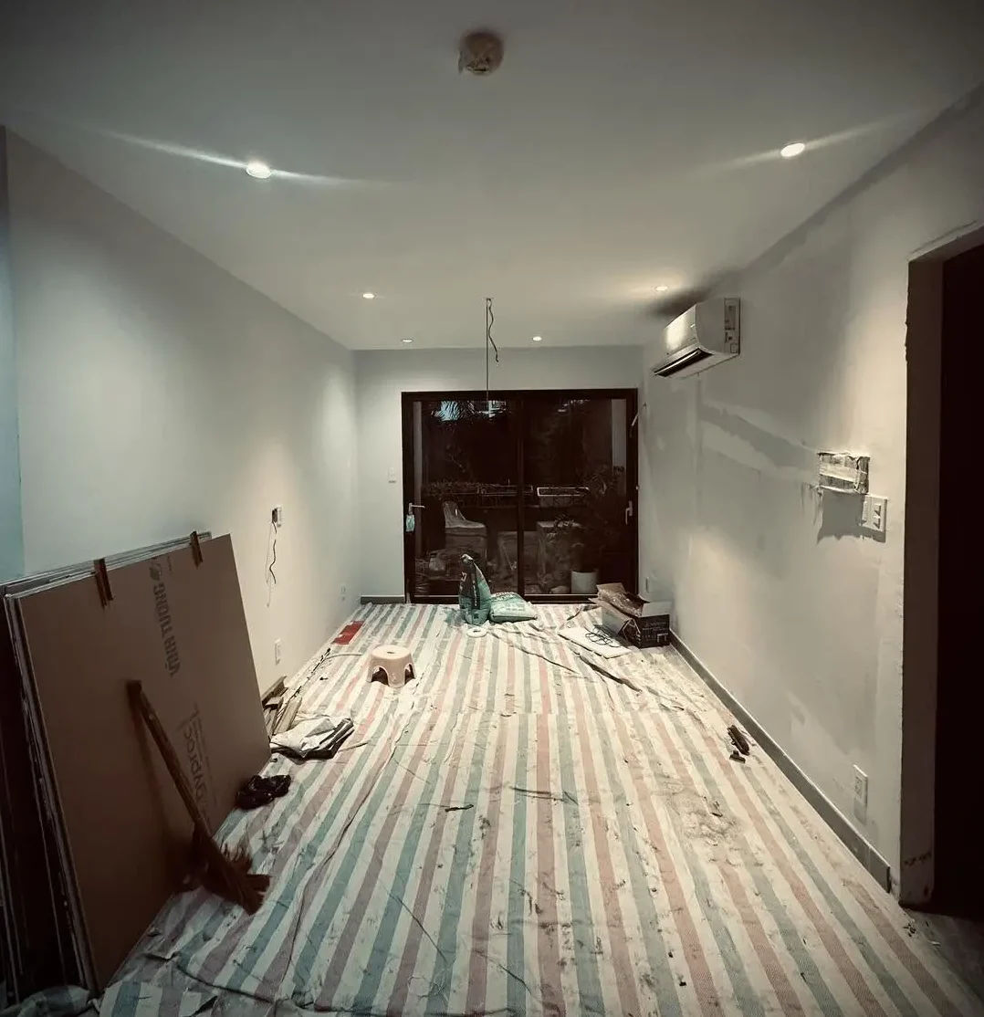 Quá trình cải tạo luôn được tính toán kỹ lưỡng nhằm tối ưu chi phí, hạn chế ảnh hưởng đến kết cấu hiện hữu và đảm bảo thi công nhanh chóng.